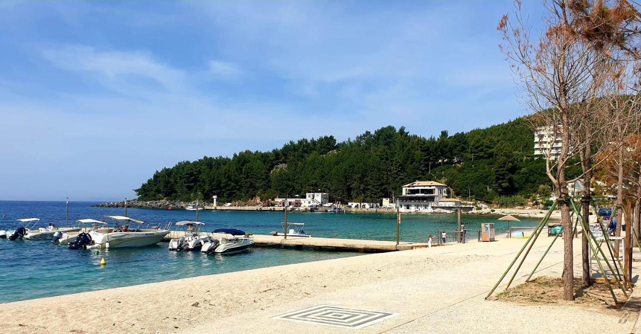 Philoxenia Guest House Himare Exterior photo