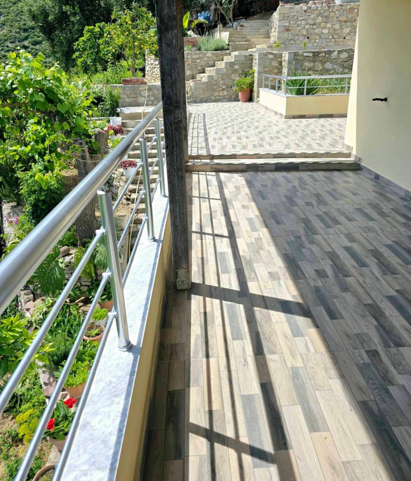 Philoxenia Guest House Himare Exterior photo